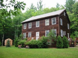 MaineHouseRangeleyMooseleyRidgeinSpringfromRealtor.jpg
